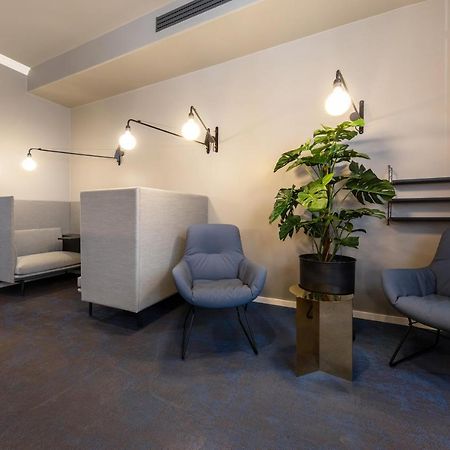 B-Hotel Дюселдорф Екстериор снимка