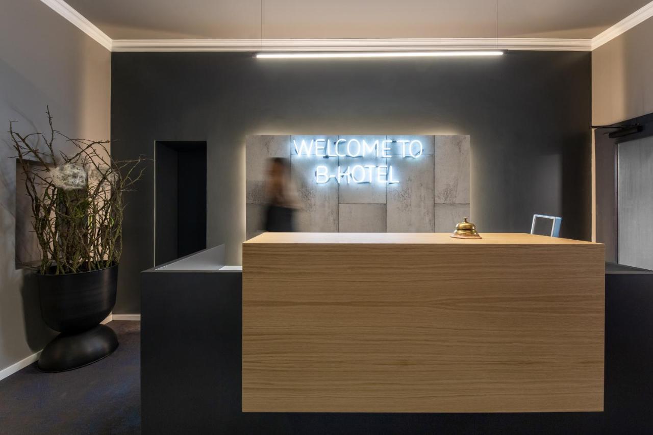 B-Hotel Дюселдорф Екстериор снимка