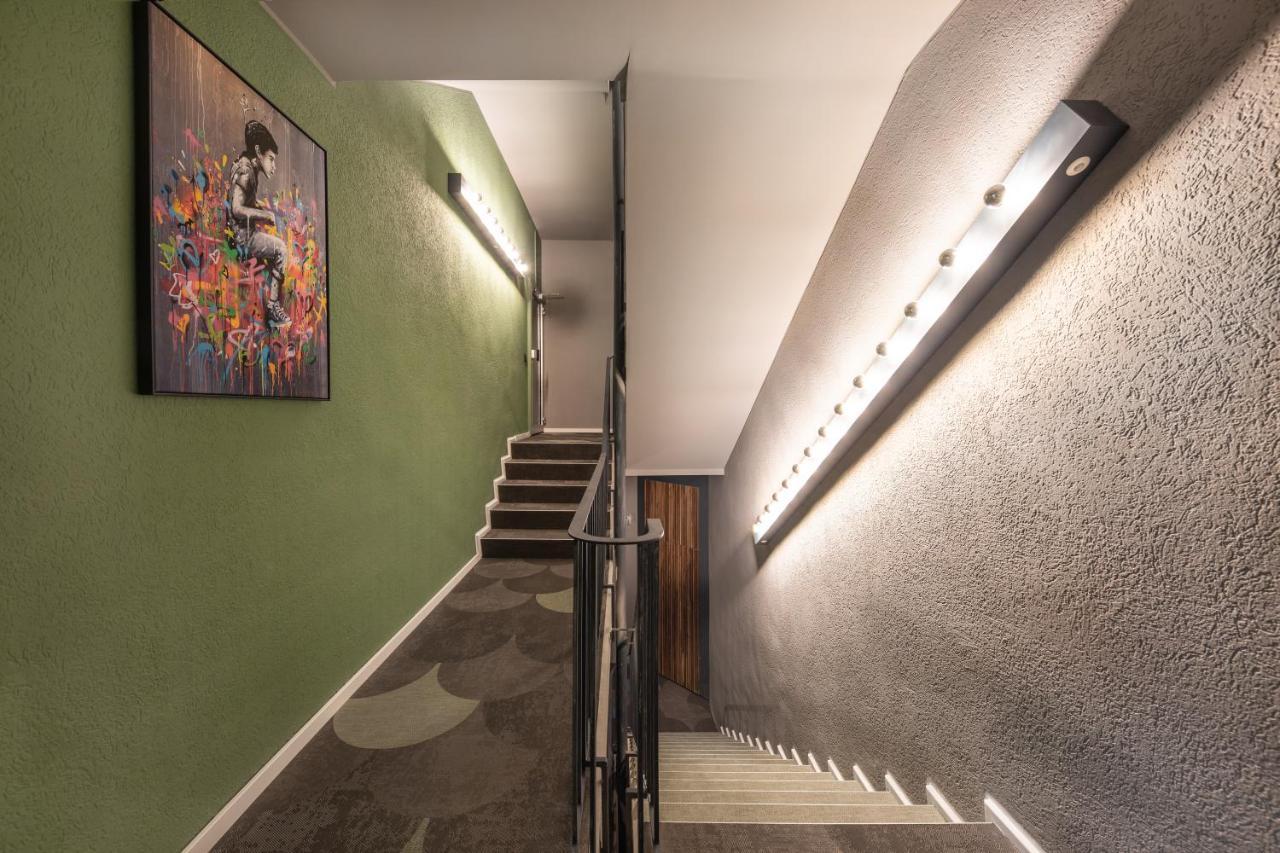 B-Hotel Дюселдорф Екстериор снимка