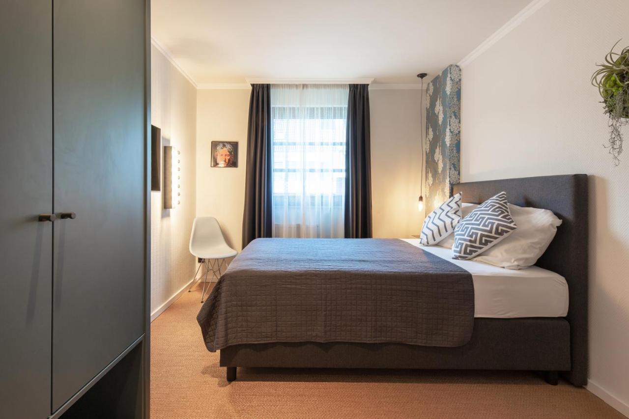 B-Hotel Дюселдорф Екстериор снимка